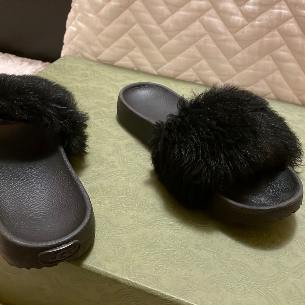 Ugg black furry slides size 5